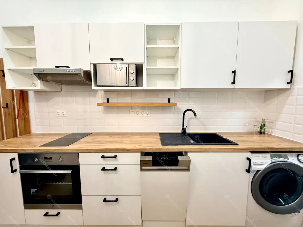 Kiadó albérlet 200000 Ft/hó áron: Budapest, VIII. kerület  Gyulai Pál utca. Mérete: 31 nm, 1 szobás | Alberlet.hu - 6650551