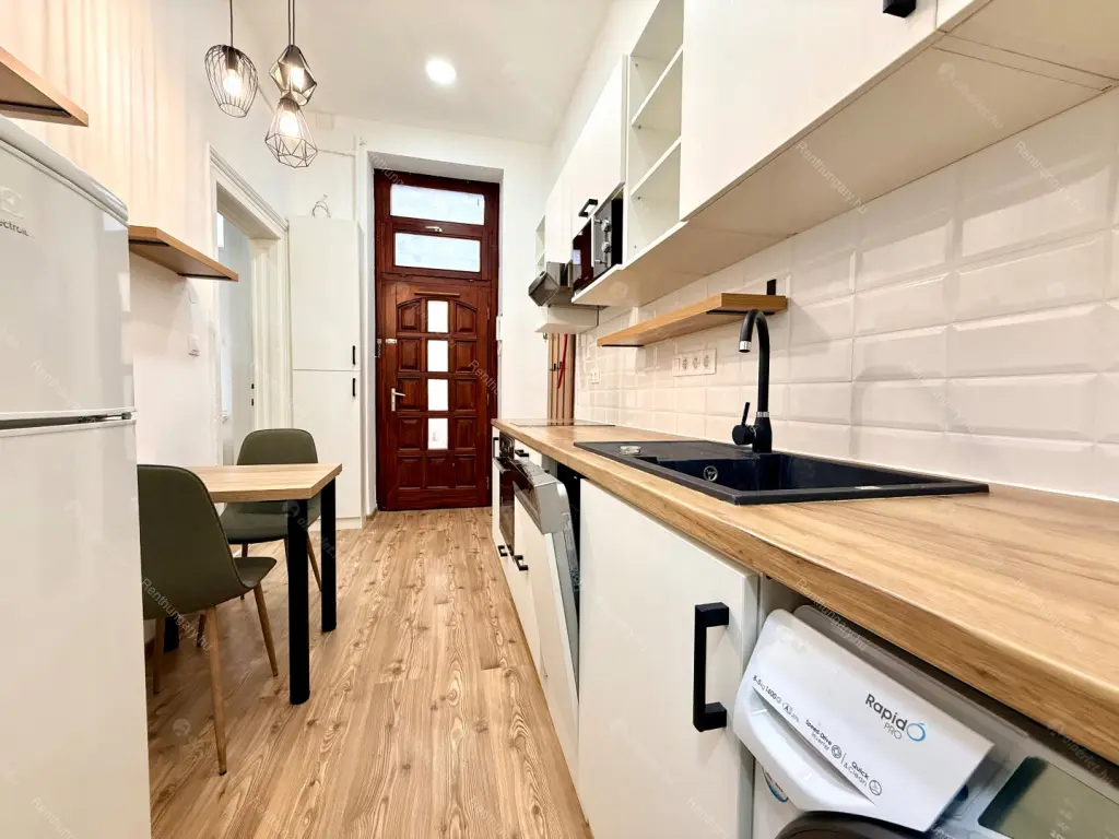 Kiadó albérlet 200000 Ft/hó áron: Budapest, VIII. kerület  Gyulai Pál utca. Mérete: 31 nm, 1 szobás | Alberlet.hu - 6650553