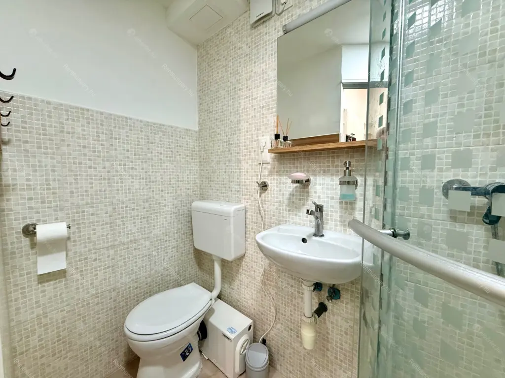 Kiadó albérlet 200000 Ft/hó áron: Budapest, VIII. kerület  Gyulai Pál utca. Mérete: 31 nm, 1 szobás | Alberlet.hu - 6650562