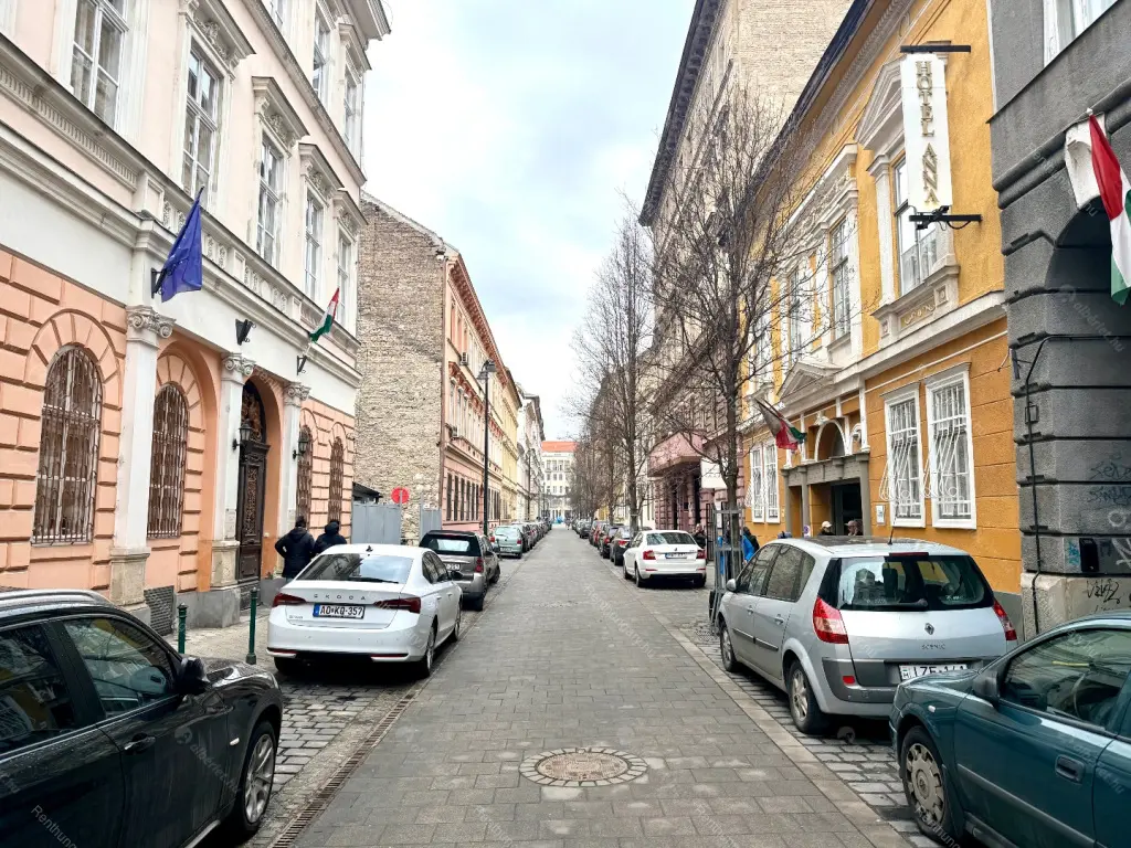 Kiadó albérlet 200000 Ft/hó áron: Budapest, VIII. kerület  Gyulai Pál utca. Mérete: 31 nm, 1 szobás | Alberlet.hu - 6650565