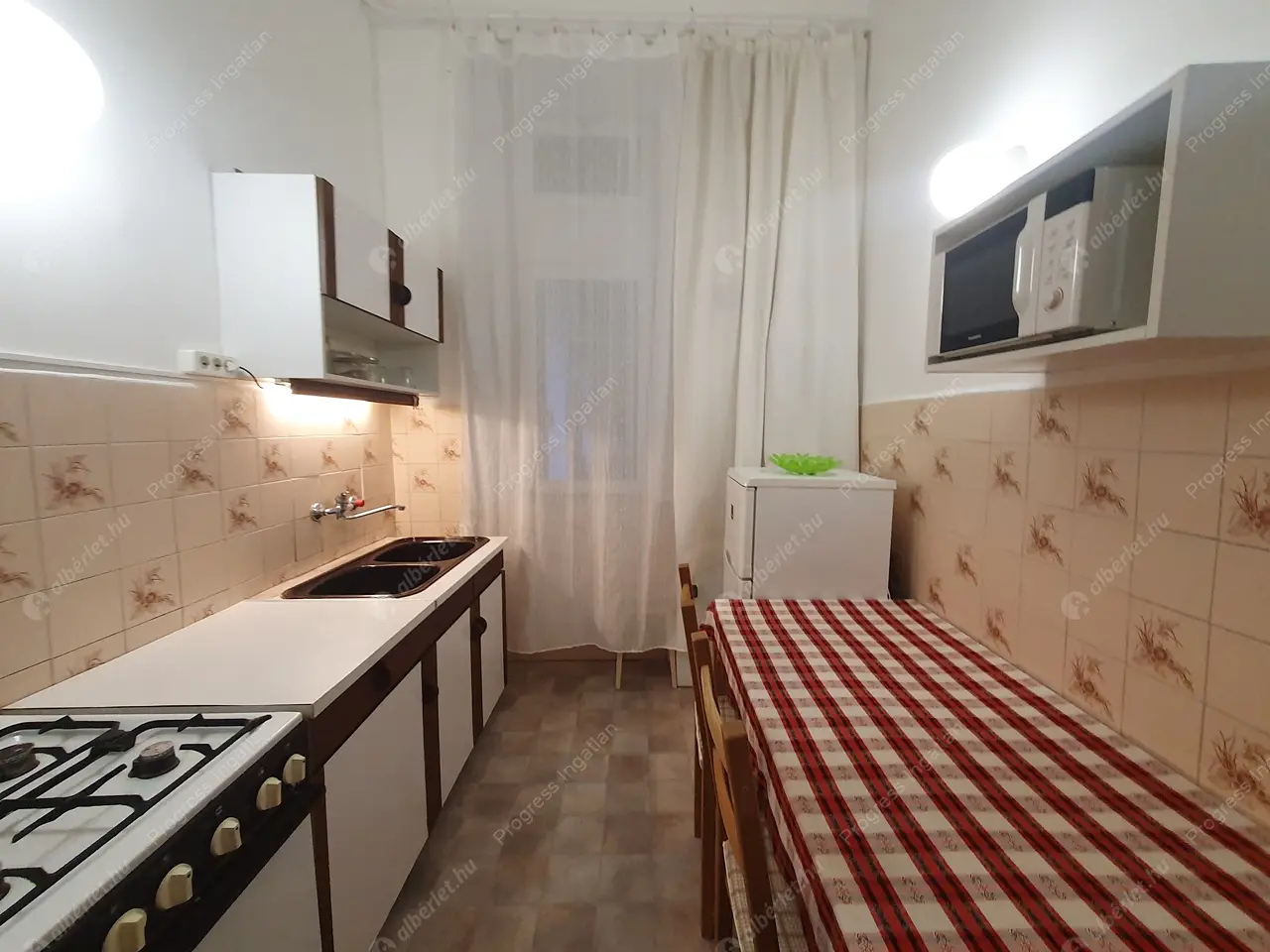 Kiadó albérlet 180000 Ft/hó áron: Budapest, VIII. kerület  Gyulai Pál utca. Mérete: 41 nm, 1 szobás | Alberlet.hu - 6639533