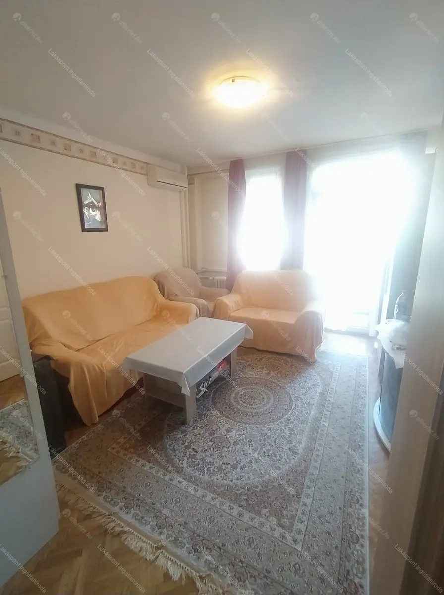 Kiadó albérlet 220000 Ft/hó áron: Budapest, VIII. kerület  Harminckettesek tere. Mérete: 50 nm, 2 szobás | Alberlet.hu - 6674831