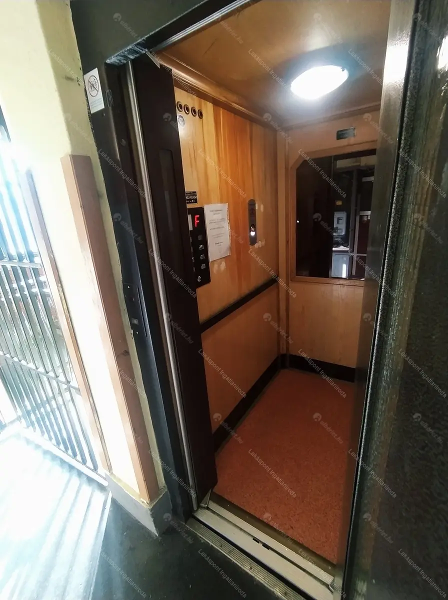 Kiadó albérlet 220000 Ft/hó áron: Budapest, VIII. kerület  Harminckettesek tere. Mérete: 50 nm, 2 szobás | Alberlet.hu - 6674840