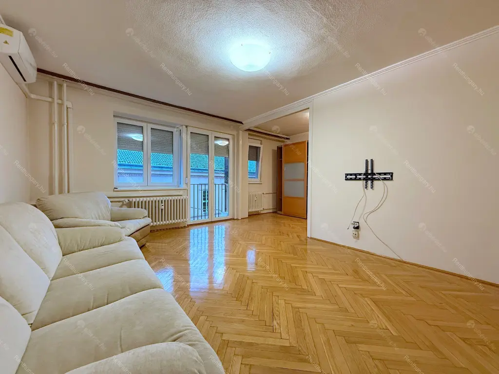 Kiadó albérlet 230000 Ft/hó áron: Budapest, VIII. kerület  Harminckettesek tere. Mérete: 55 nm, 1 szobás | Alberlet.hu - 6643971