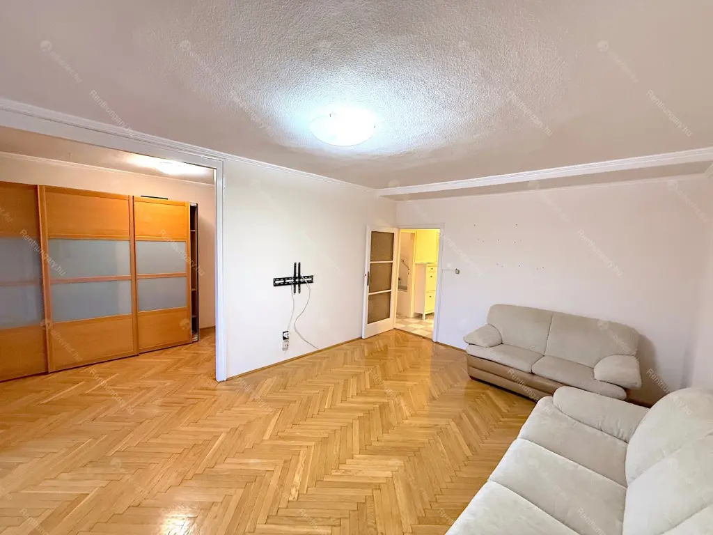 Kiadó albérlet 230000 Ft/hó áron: Budapest, VIII. kerület  Harminckettesek tere. Mérete: 55 nm, 1 szobás | Alberlet.hu - 6643972