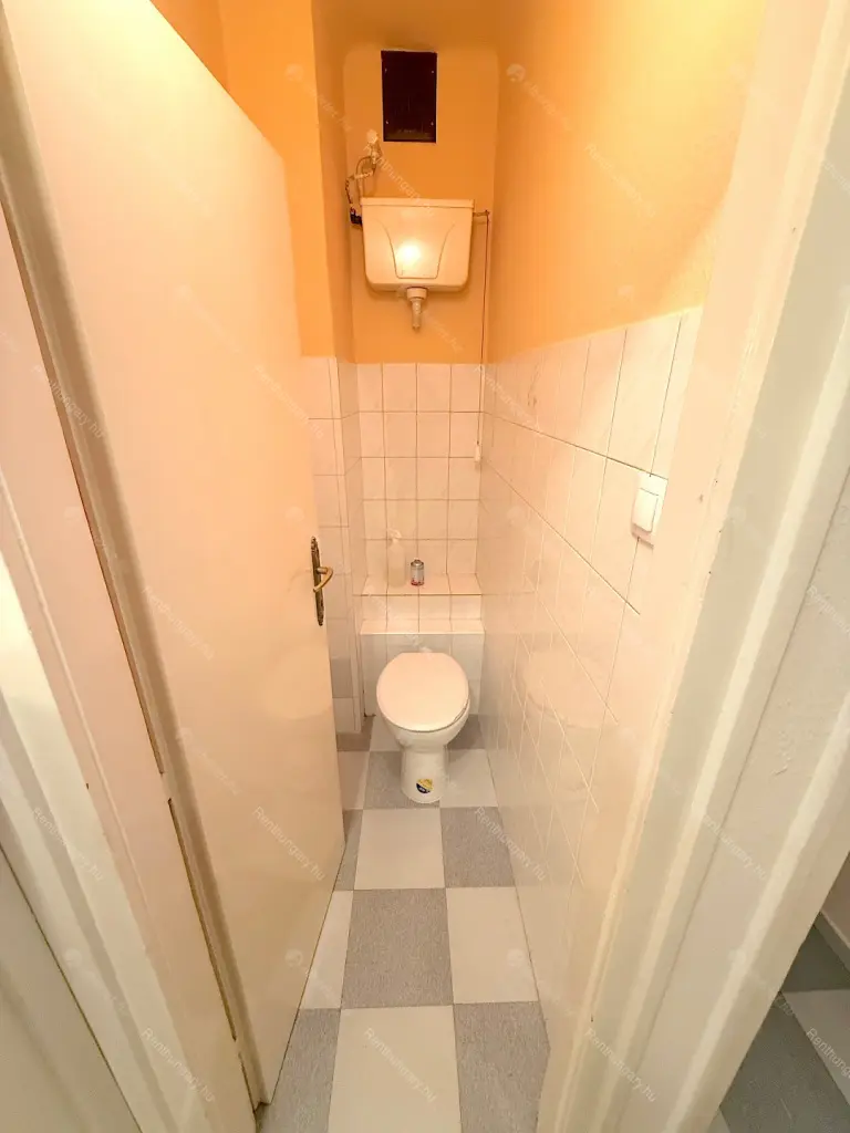 Kiadó albérlet 230000 Ft/hó áron: Budapest, VIII. kerület  Harminckettesek tere. Mérete: 55 nm, 1 szobás | Alberlet.hu - 6643989