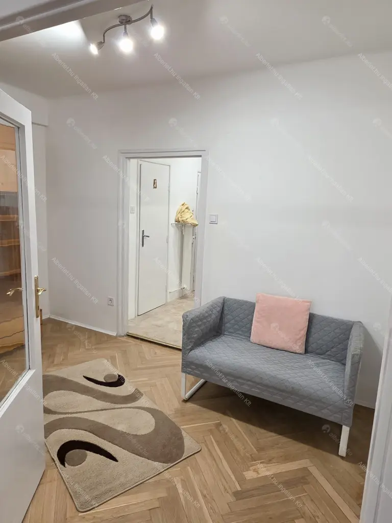 Kiadó albérlet 300000 Ft/hó áron: Budapest, VIII. kerület  Harminckettesek tere. Mérete: 64 nm, 1 szobás | Alberlet.hu - 6677917