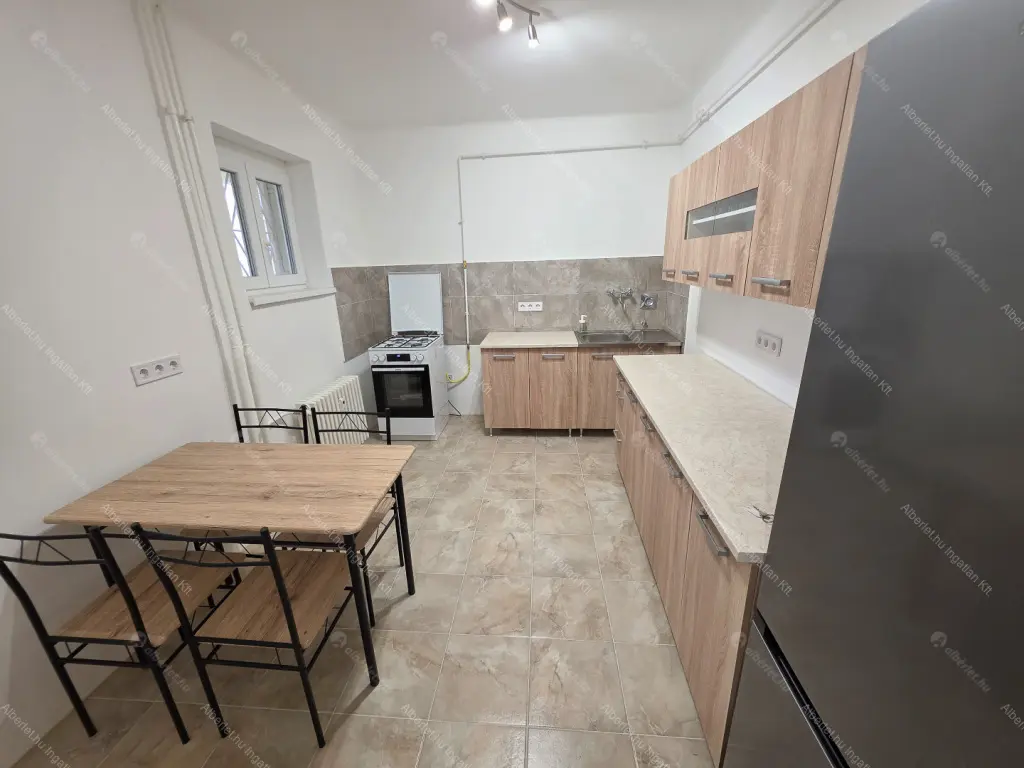 Kiadó albérlet 300000 Ft/hó áron: Budapest, VIII. kerület  Harminckettesek tere. Mérete: 64 nm, 1 szobás | Alberlet.hu - 6677919