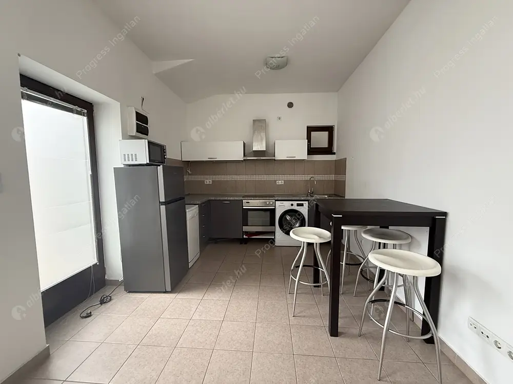 Kiadó albérlet 270000 Ft/hó áron: Budapest, VIII. kerület  Högyes Endre  . Mérete: 53 nm, 2 szobás | Alberlet.hu - 6638832