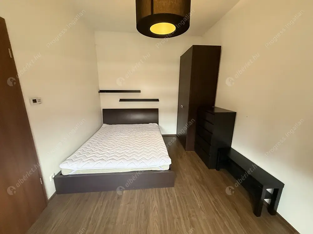 Kiadó albérlet 270000 Ft/hó áron: Budapest, VIII. kerület  Högyes Endre  . Mérete: 53 nm, 2 szobás | Alberlet.hu - 6638837