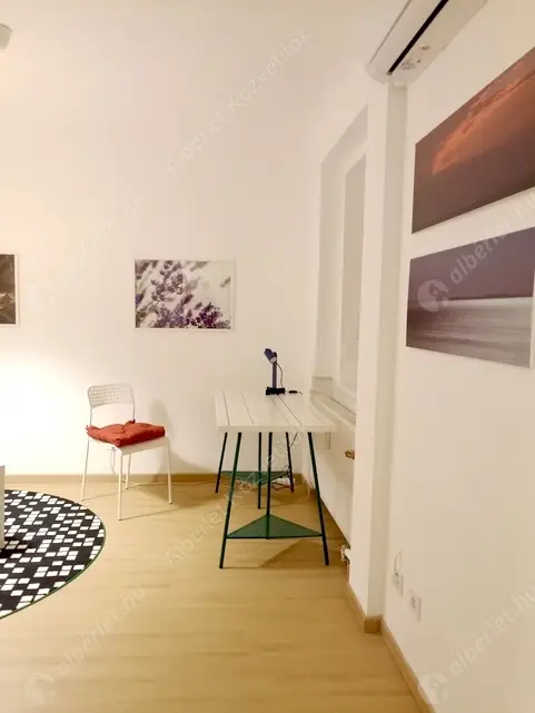 Kiadó albérlet 190000 Ft/hó áron: Budapest, VIII. kerület  Horánszky utca. Mérete: 25 nm, 1 szobás | Alberlet.hu - 6588018