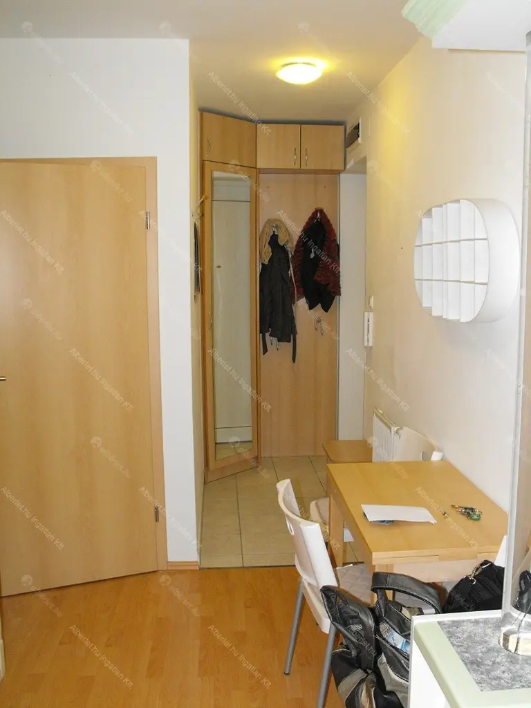 Kiadó albérlet 270000 Ft/hó áron: Budapest, VIII. kerület  Horánszky utca. Mérete: 40 nm, 1 szobás | Alberlet.hu - 6699882