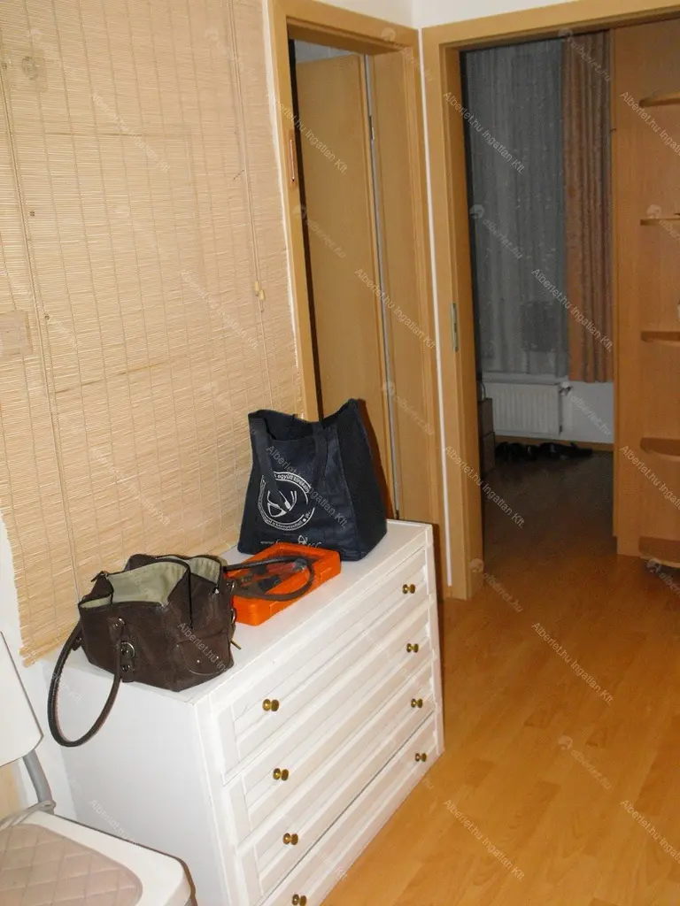 Kiadó albérlet 270000 Ft/hó áron: Budapest, VIII. kerület  Horánszky utca. Mérete: 40 nm, 1 szobás | Alberlet.hu - 6699883