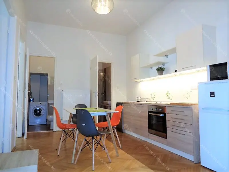 Kiadó albérlet 340000 Ft/hó áron: Budapest, VIII. kerület  Horánszky utca. Mérete: 80 nm, 3 szobás | Alberlet.hu - 6687042