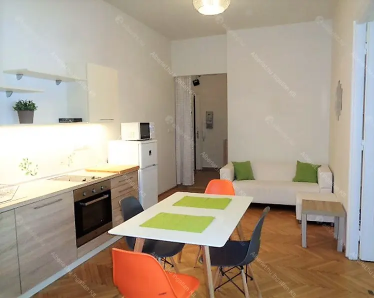 Kiadó albérlet 340000 Ft/hó áron: Budapest, VIII. kerület  Horánszky utca. Mérete: 80 nm, 3 szobás | Alberlet.hu - 6687043