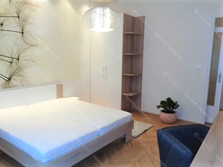 Kiadó albérlet 340000 Ft/hó áron: Budapest, VIII. kerület  Horánszky utca. Mérete: 80 nm, 3 szobás | Alberlet.hu - 6687048