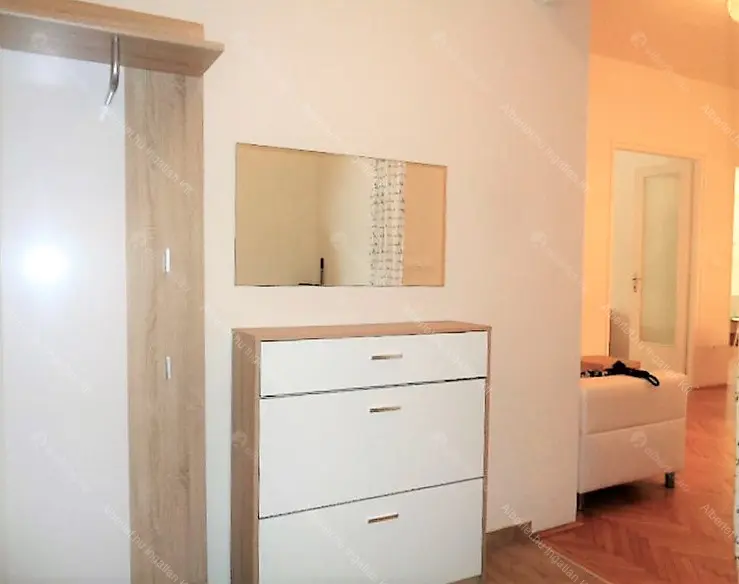 Kiadó albérlet 340000 Ft/hó áron: Budapest, VIII. kerület  Horánszky utca. Mérete: 80 nm, 3 szobás | Alberlet.hu - 6687050