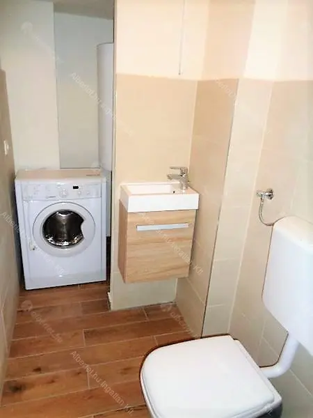 Kiadó albérlet 340000 Ft/hó áron: Budapest, VIII. kerület  Horánszky utca. Mérete: 80 nm, 3 szobás | Alberlet.hu - 6687053