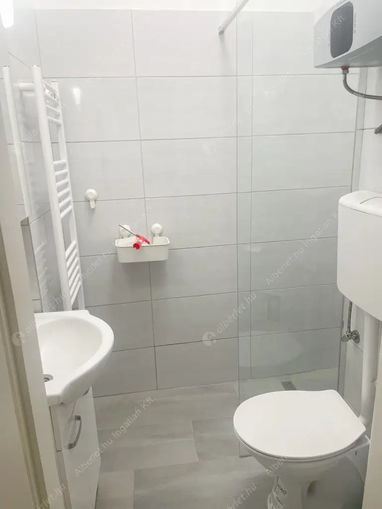 Kiadó albérlet 220000 Ft/hó áron: Budapest, VIII. kerület  Horváth Mihály  tér . Mérete: 44 nm, 1 szobás | Alberlet.hu - 6617412