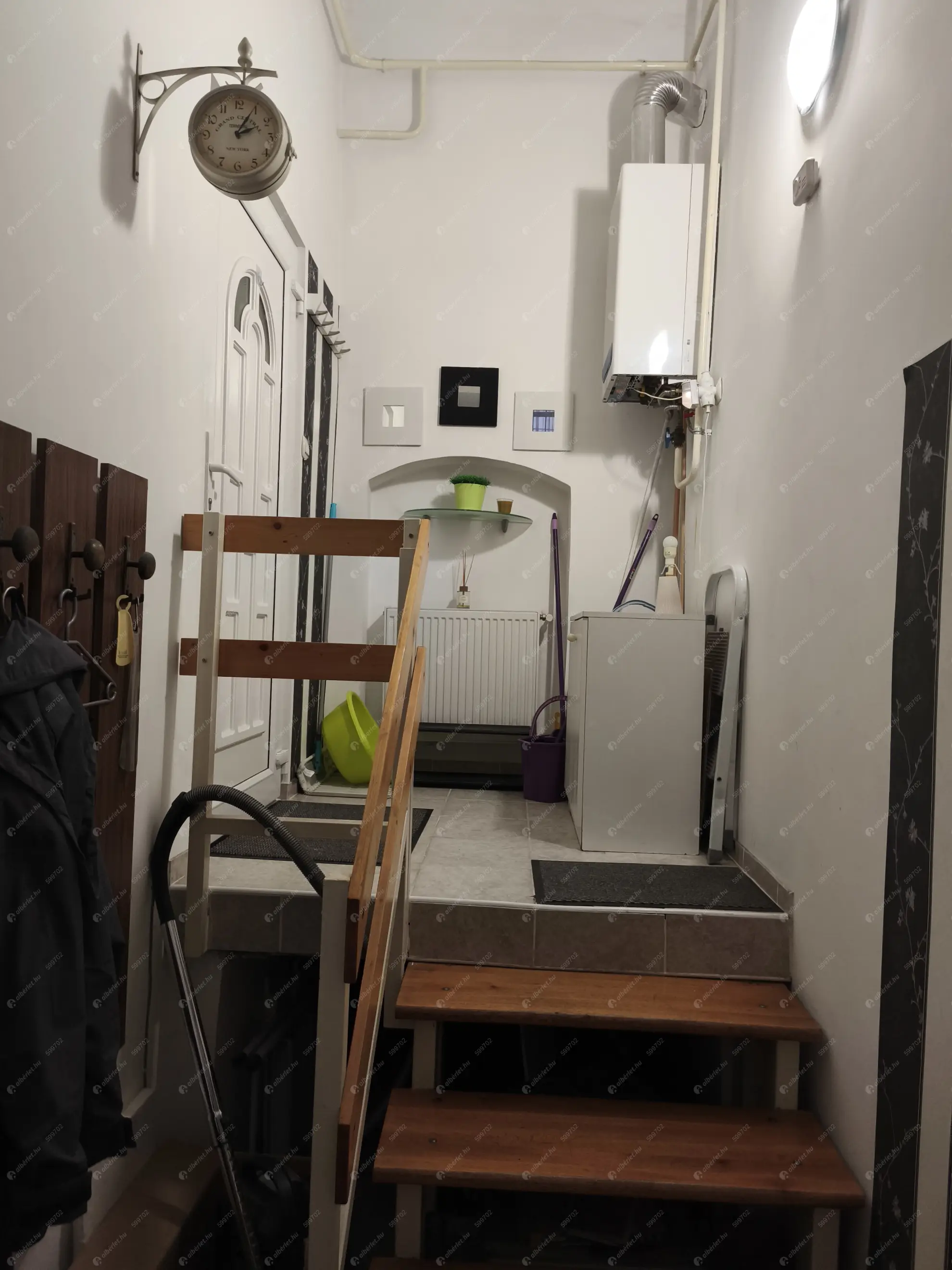 Kiadó albérlet 180000 Ft/hó áron: Budapest, VIII. kerület  Horváth Mihály tér. Mérete: 35 nm, 1 szobás | Alberlet.hu - 6633131