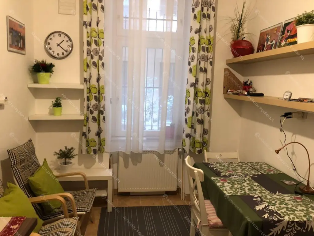 Kiadó albérlet 180000 Ft/hó áron: Budapest, VIII. kerület  Horváth Mihály tér. Mérete: 35 nm, 1 szobás | Alberlet.hu - 6645796