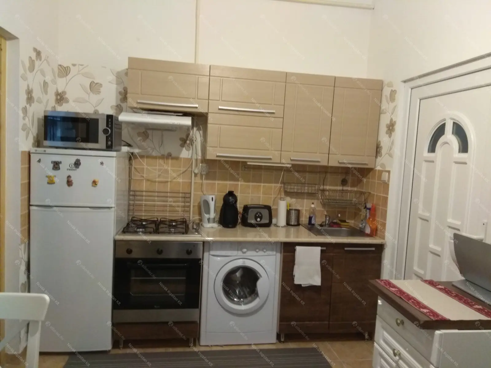 Kiadó albérlet 190000 Ft/hó áron: Budapest, VIII. kerület  Horváth Mihály tér. Mérete: 35 nm, 1 szobás | Alberlet.hu - 6672245