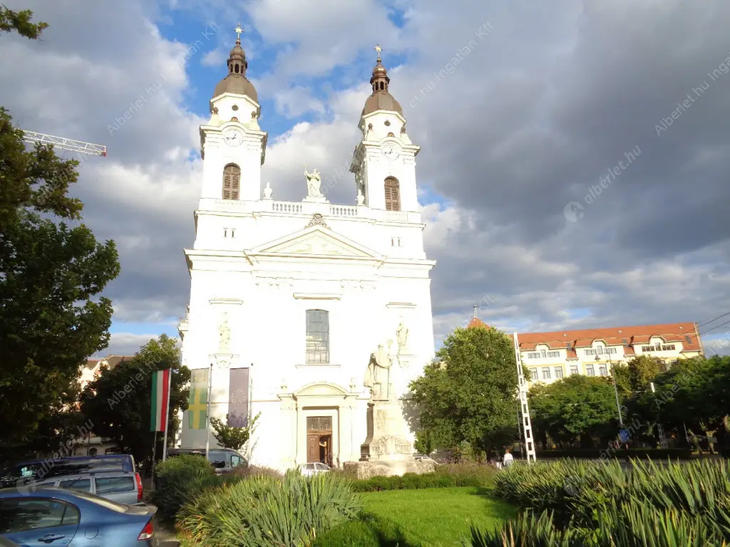 Kiadó albérlet 250000 Ft/hó áron: Budapest, VIII. kerület  Horváth Mihály tér. Mérete: 54 nm, 1 szobás | Alberlet.hu - 6628252