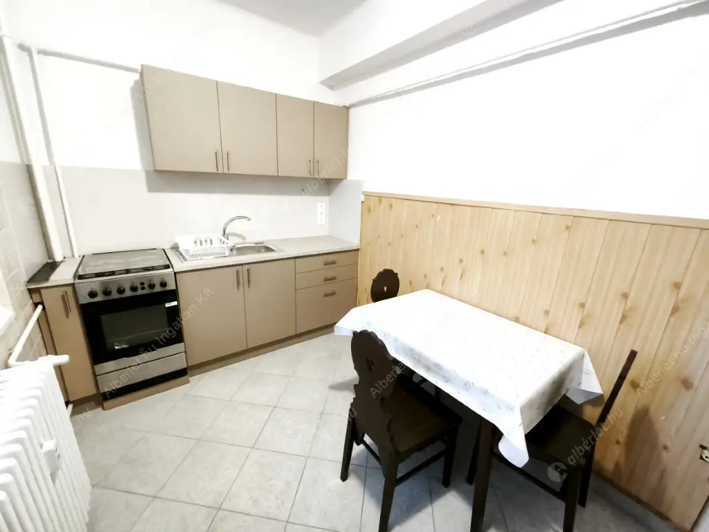 Kiadó albérlet 240000 Ft/hó áron: Budapest, VIII. kerület  Horváth Mihály tér. Mérete: 54 nm, 1 szobás | Alberlet.hu - 6633230