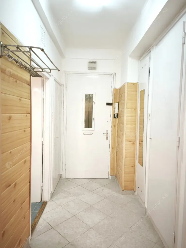 Kiadó albérlet 240000 Ft/hó áron: Budapest, VIII. kerület  Horváth Mihály tér. Mérete: 54 nm, 1 szobás | Alberlet.hu - 6633248