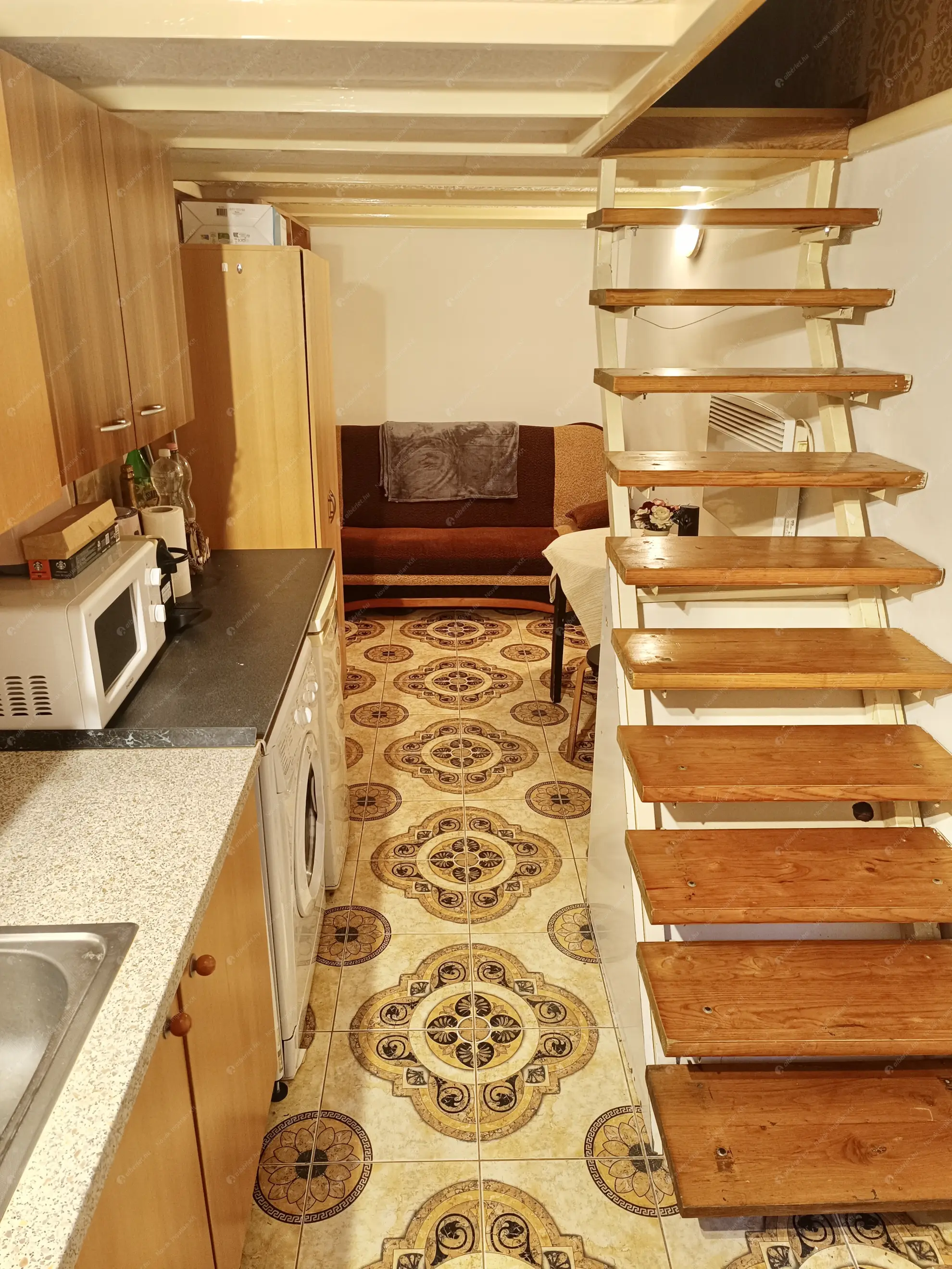 Kiadó albérlet 200000 Ft/hó áron: Budapest, VIII. kerület  II. János Pál pápa tér. Mérete: 22 nm, 1 szobás | Alberlet.hu - 6639599