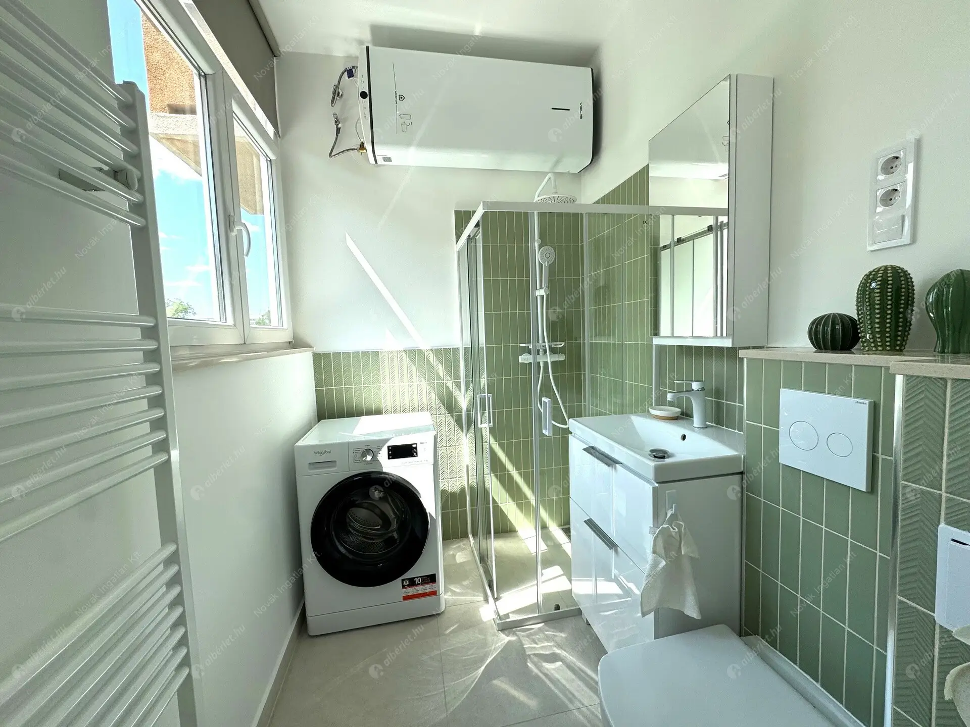 Kiadó albérlet 250000 Ft/hó áron: Budapest, VIII. kerület  II. János Pál pápa tér. Mérete: 30 nm, 1 szobás | Alberlet.hu - 6479372