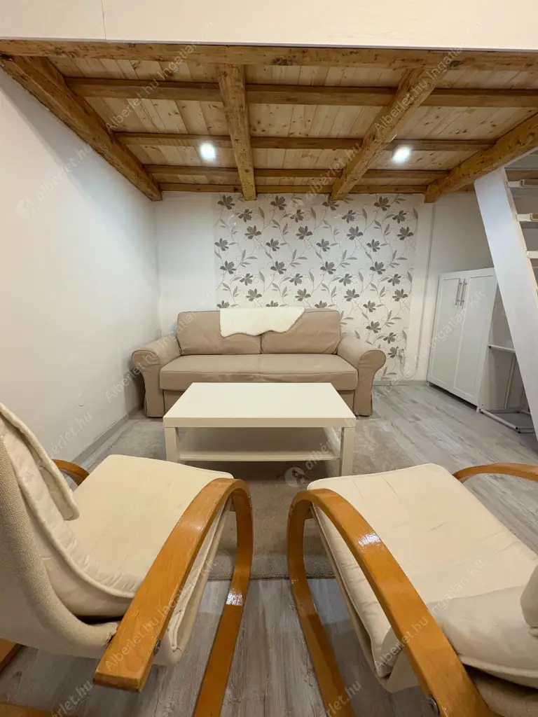 Kiadó albérlet 215000 Ft/hó áron: Budapest, VIII. kerület  II. János Pál pápa tér. Mérete: 32 nm, 1 szobás | Alberlet.hu - 6630644