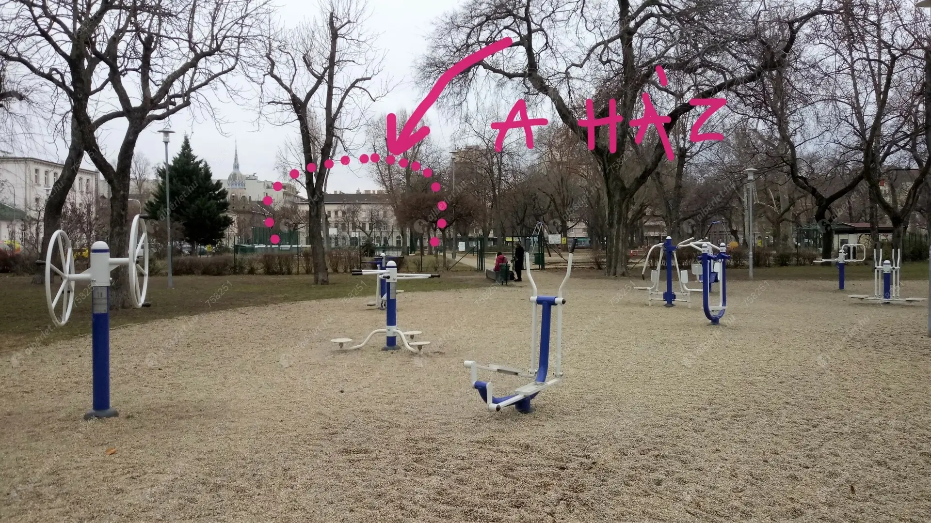 Kiadó albérlet 238000 Ft/hó áron: Budapest, VIII. kerület  II. János Pál pápa tér. Mérete: 45 nm, 1 szobás | Alberlet.hu - 6405808