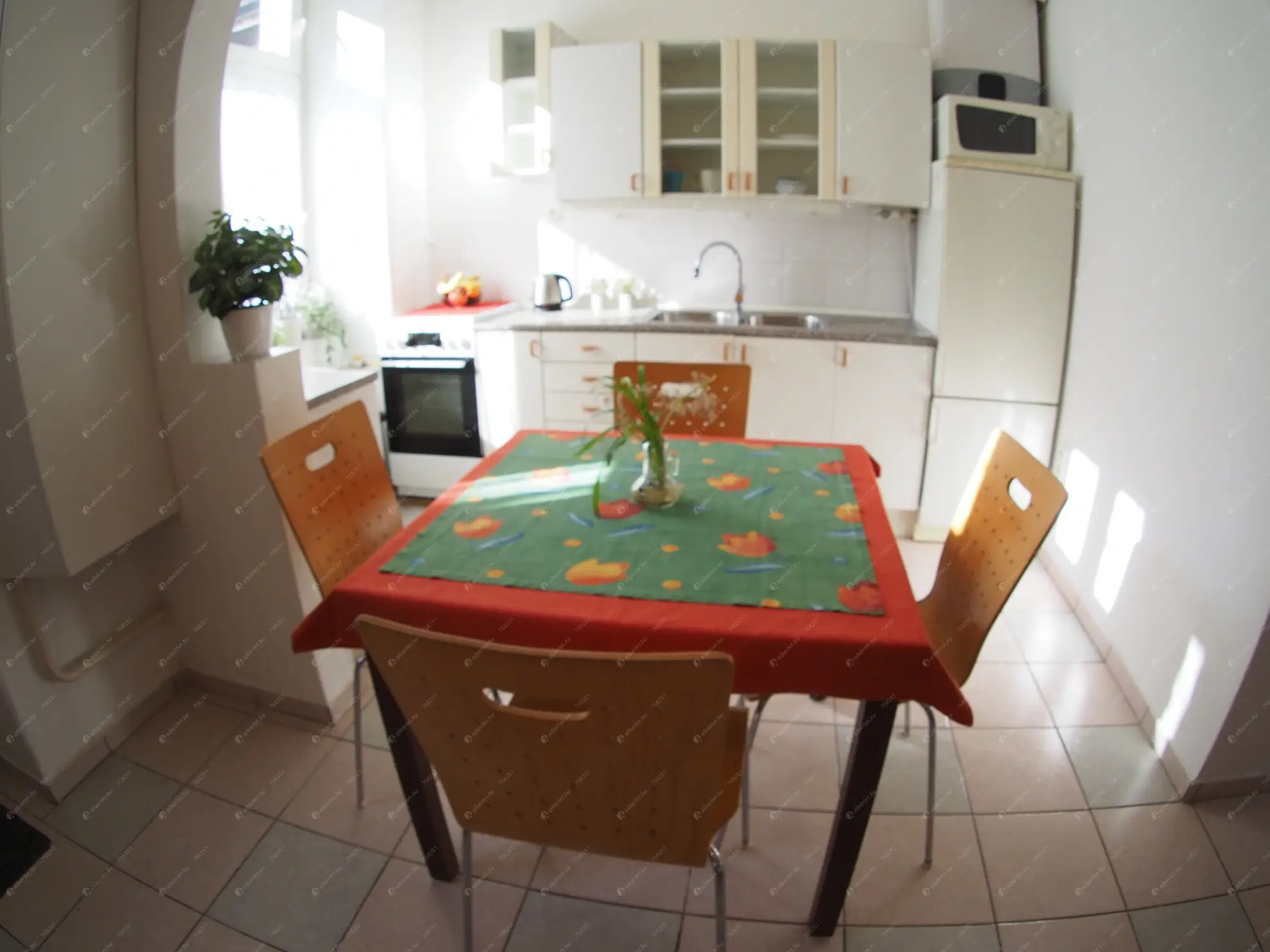 Kiadó albérlet 228000 Ft/hó áron: Budapest, VIII. kerület  II. János Pál pápa tér. Mérete: 45 nm, 1 szobás | Alberlet.hu - 6590814