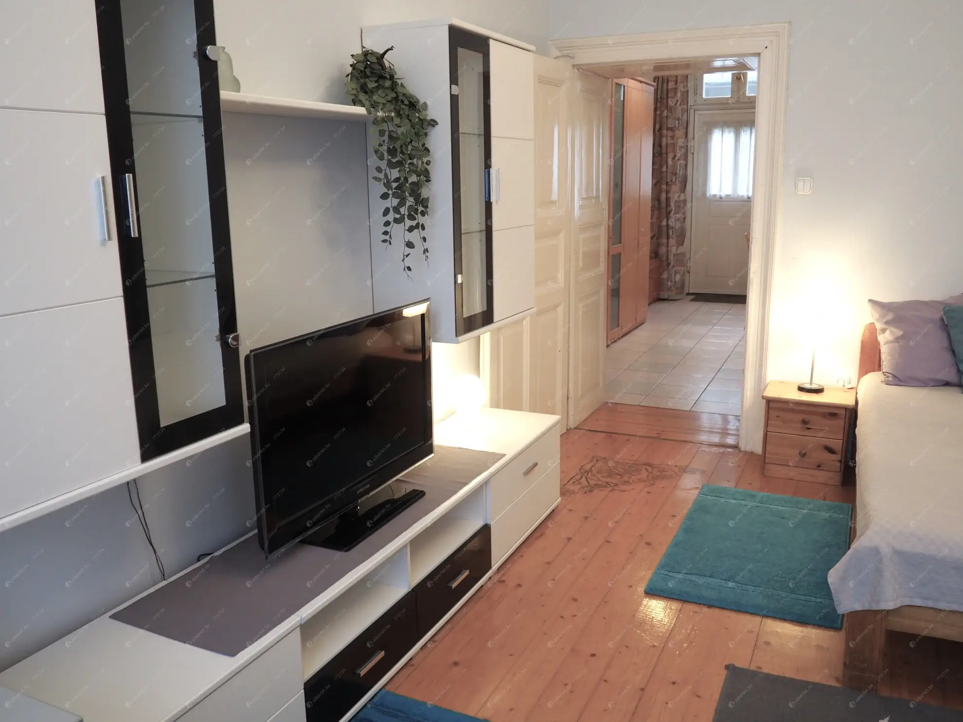 Kiadó albérlet 228000 Ft/hó áron: Budapest, VIII. kerület  II. János Pál pápa tér. Mérete: 45 nm, 1 szobás | Alberlet.hu - 6626275