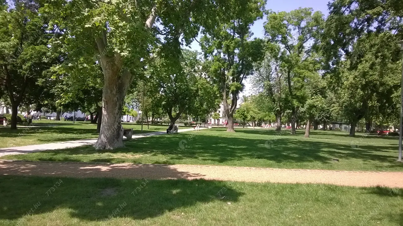 Kiadó albérlet 228000 Ft/hó áron: Budapest, VIII. kerület  II. János Pál pápa tér. Mérete: 45 nm, 1 szobás | Alberlet.hu - 6626284