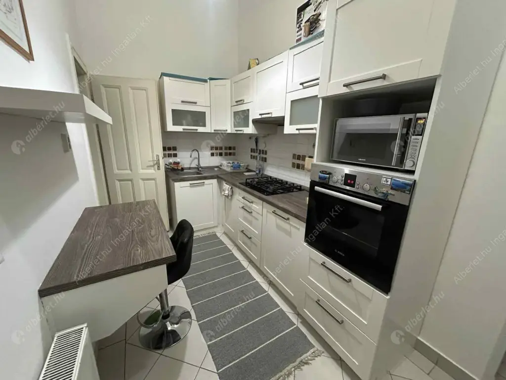 Kiadó albérlet 270000 Ft/hó áron: Budapest, VIII. kerület  II. János Pál pápa tér. Mérete: 51 nm, 1 szobás | Alberlet.hu - 6603672