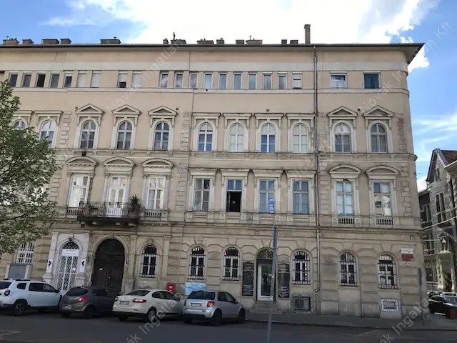 Kiadó albérlet 250000 Ft/hó áron: Budapest, VIII. kerület  II jános pál pápa tér. Mérete: 53 nm, 2 szobás | Alberlet.hu - 6332010