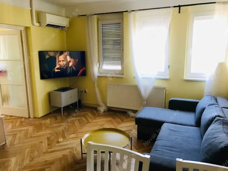 Kiadó albérlet 250000 Ft/hó áron: Budapest, VIII. kerület  II jános pál pápa tér. Mérete: 53 nm, 2 szobás | Alberlet.hu - 6332013