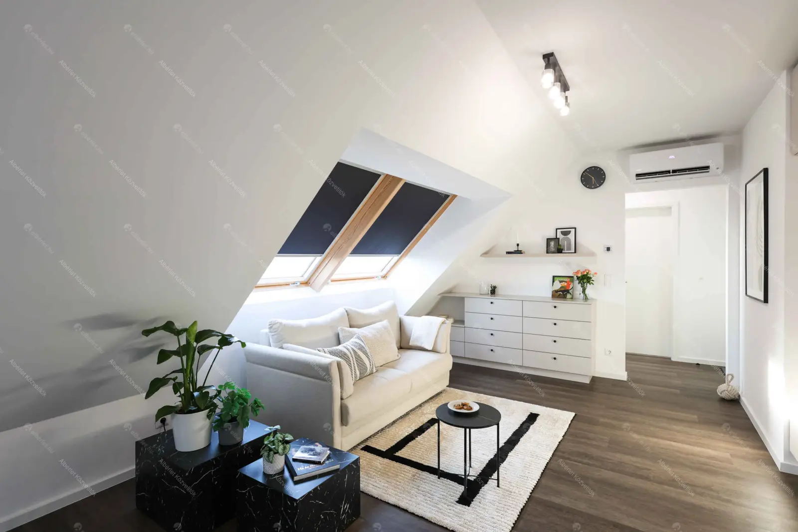 Kiadó albérlet 225000 Ft/hó áron: Budapest, VIII. kerület  Illés utca. Mérete: 32 nm, 1 szobás | Alberlet.hu - 6656645