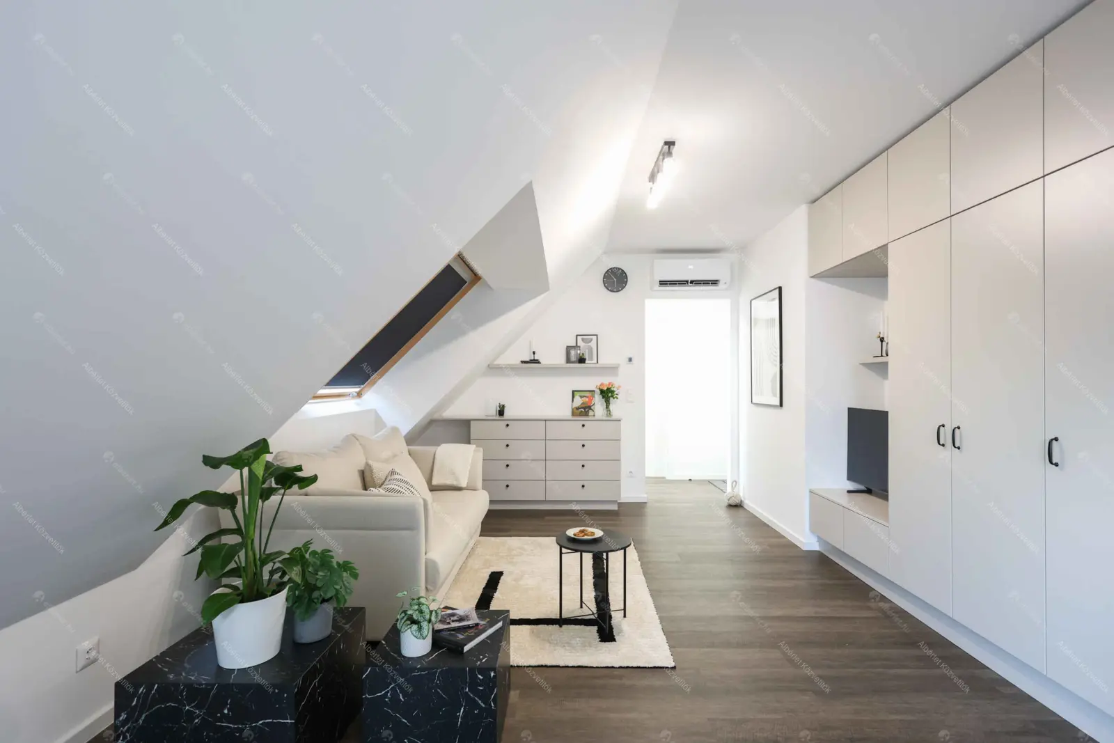 Kiadó albérlet 225000 Ft/hó áron: Budapest, VIII. kerület  Illés utca. Mérete: 32 nm, 1 szobás | Alberlet.hu - 6656646