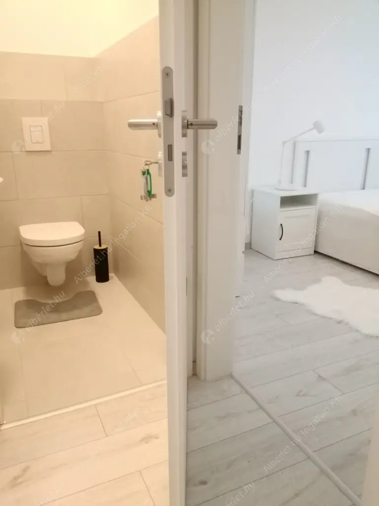 Kiadó albérlet 295000 Ft/hó áron: Budapest, VIII. kerület  Illés utca. Mérete: 43 nm, 2 szobás | Alberlet.hu - 6590740