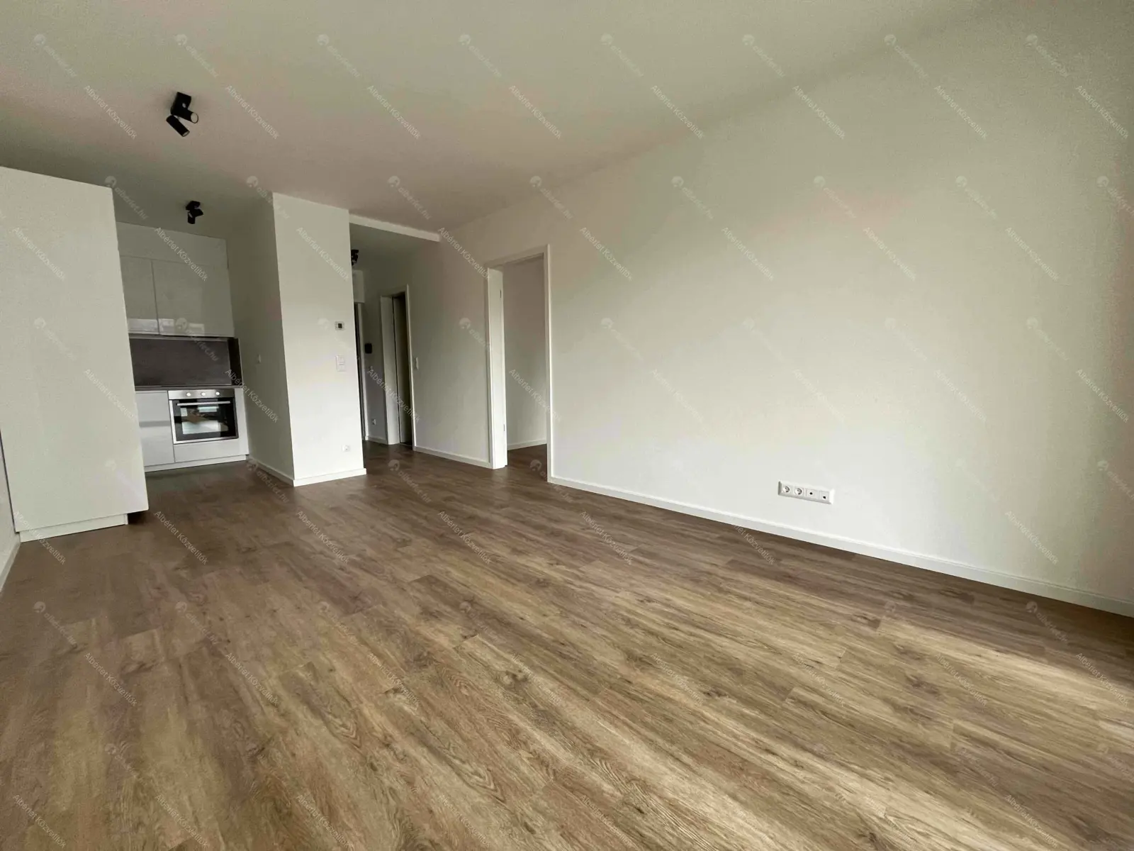 Kiadó albérlet 245000 Ft/hó áron: Budapest, VIII. kerület  Illés utca. Mérete: 45 nm, 2 szobás | Alberlet.hu - 6669348