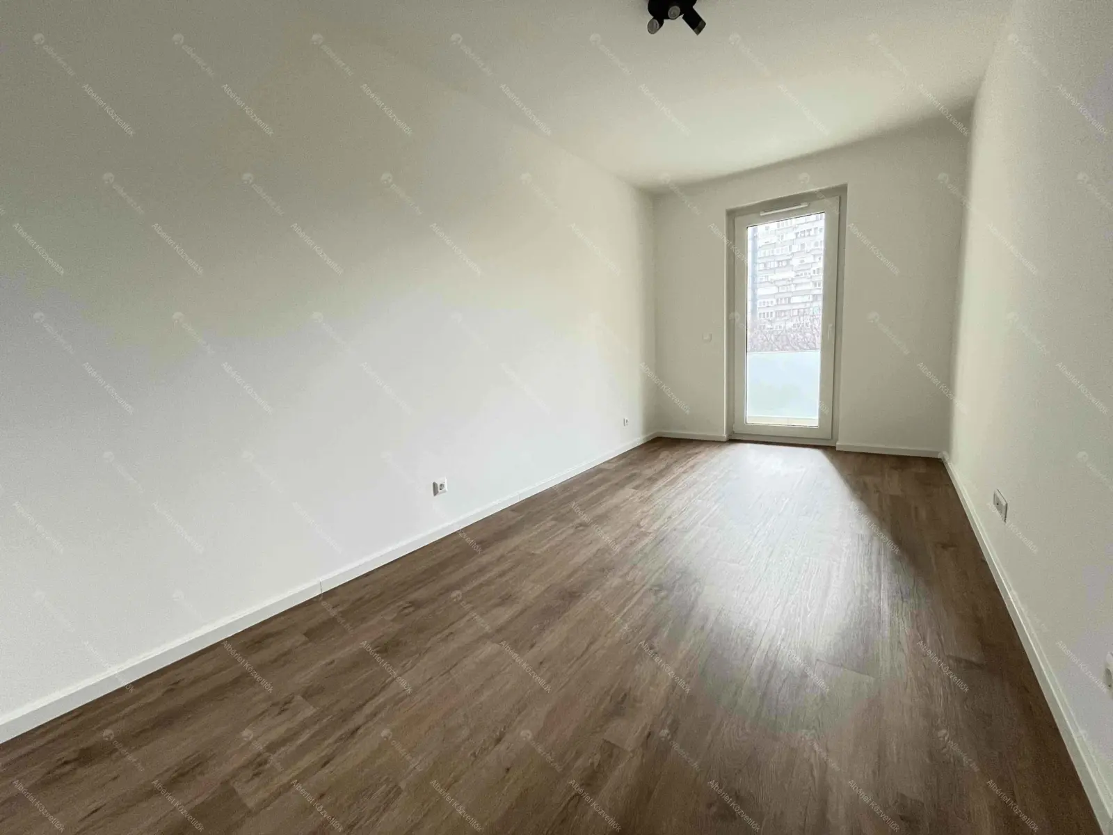 Kiadó albérlet 245000 Ft/hó áron: Budapest, VIII. kerület  Illés utca. Mérete: 45 nm, 2 szobás | Alberlet.hu - 6669350