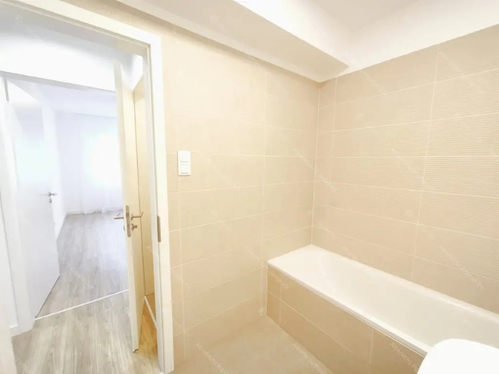 Kiadó albérlet 300000 Ft/hó áron: Budapest, VIII. kerület  Illés utca. Mérete: 47 nm, 2 szobás | Alberlet.hu - 6694135