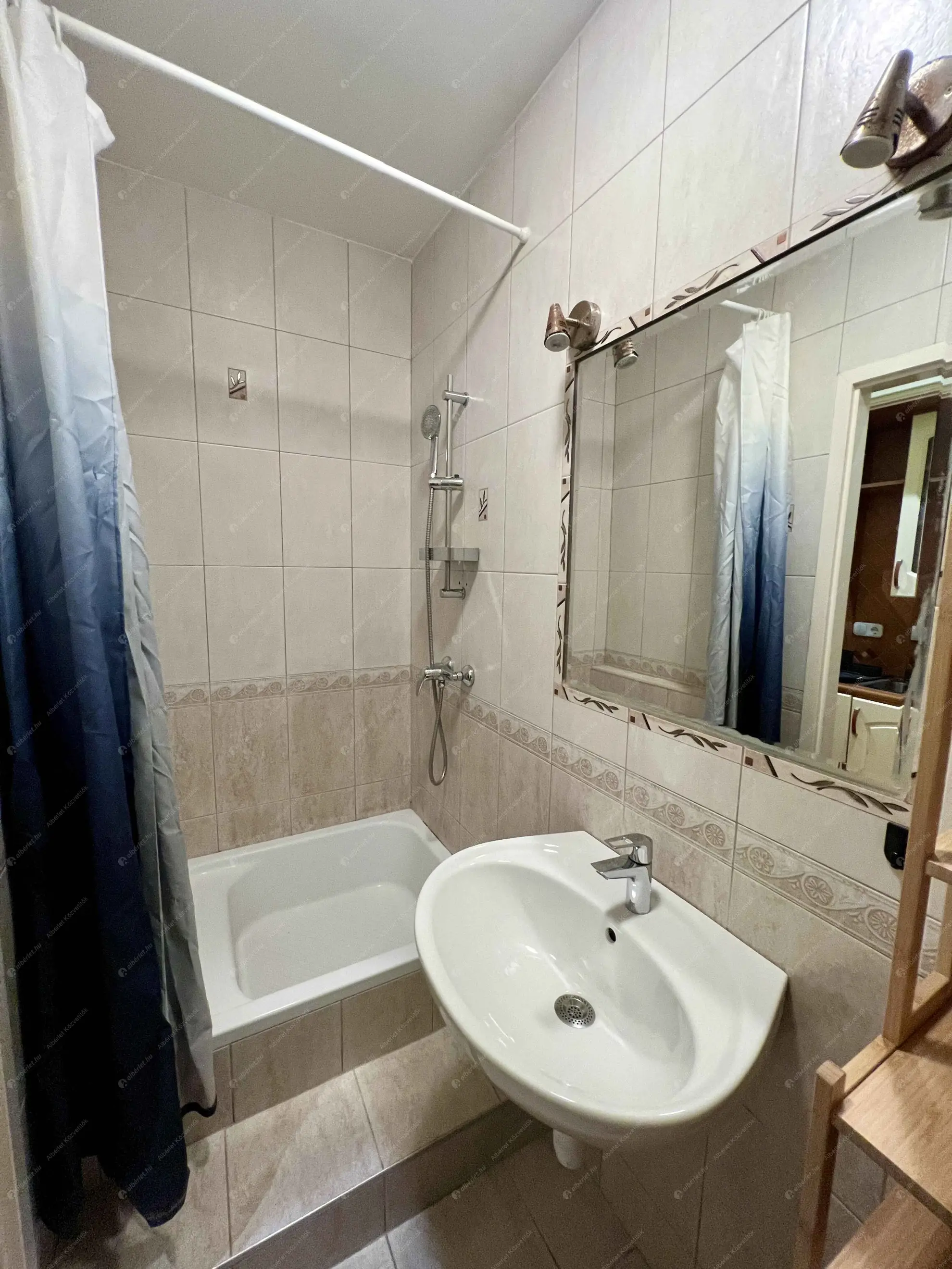 Kiadó albérlet 180000 Ft/hó áron: Budapest, VIII. kerület  Illés utca. Mérete: 51 nm, 2 szobás | Alberlet.hu - 6601492