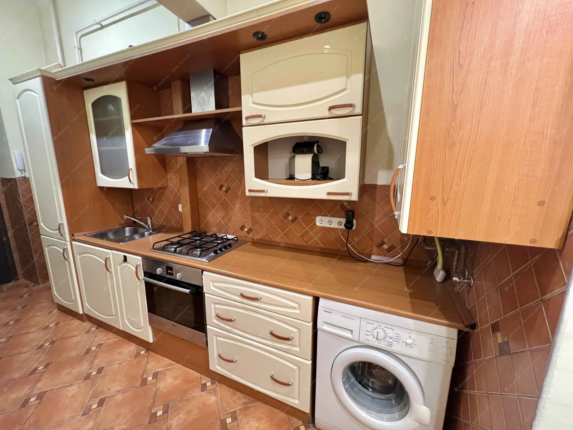 Kiadó albérlet 180000 Ft/hó áron: Budapest, VIII. kerület  Illés utca. Mérete: 51 nm, 2 szobás | Alberlet.hu - 6601494