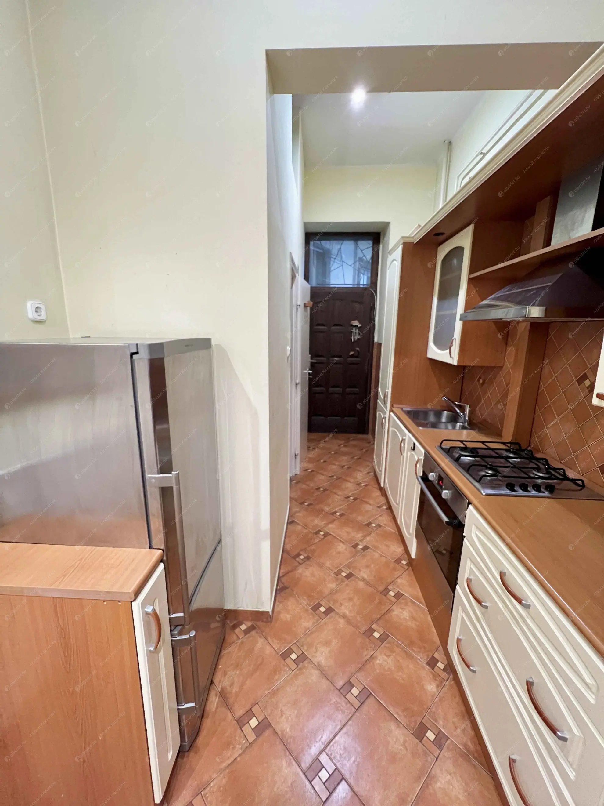 Kiadó albérlet 180000 Ft/hó áron: Budapest, VIII. kerület  Illés utca. Mérete: 51 nm, 2 szobás | Alberlet.hu - 6601496