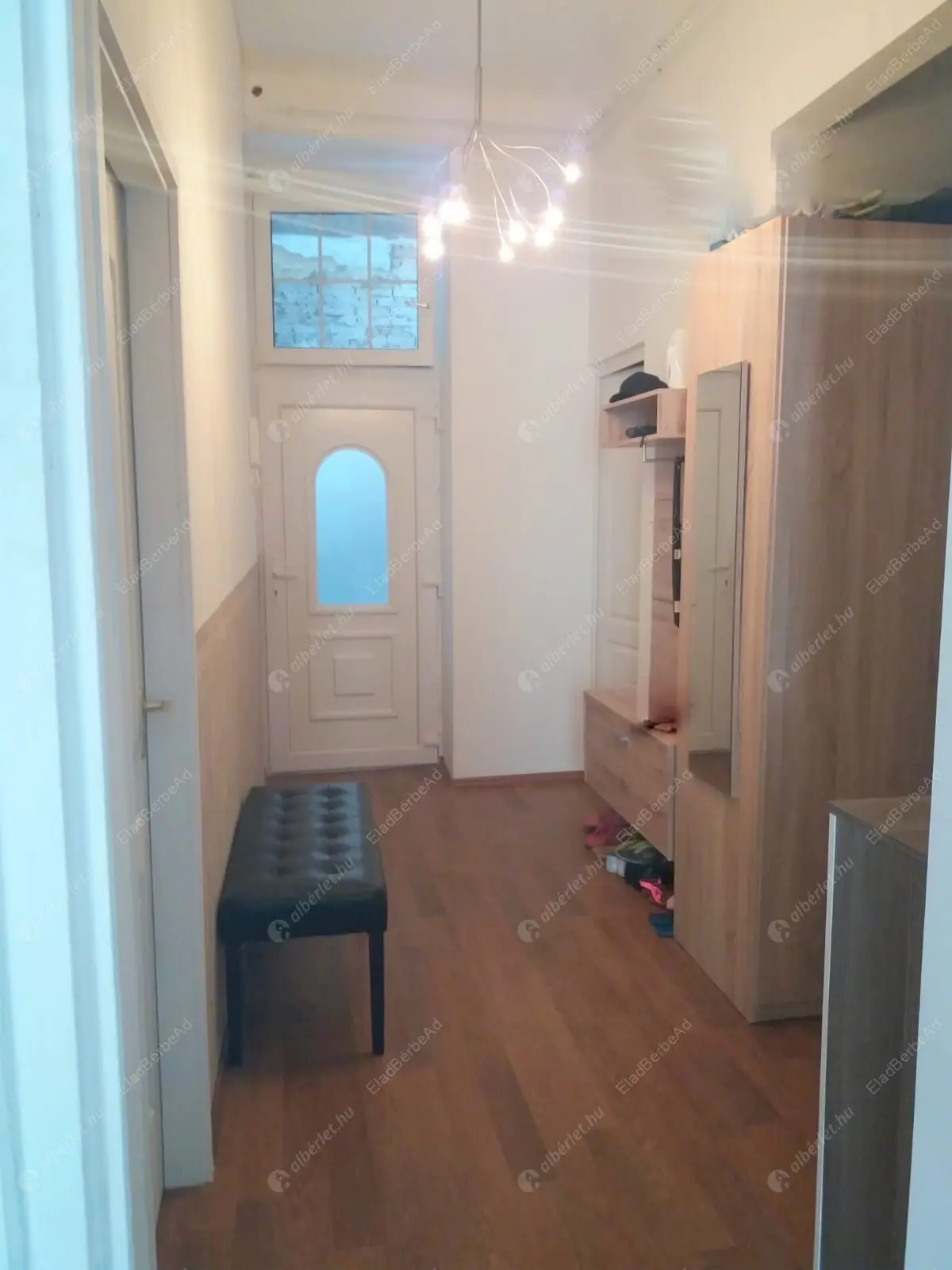 Kiadó albérlet 280000 Ft/hó áron: Budapest, VIII. kerület  Illés utca. Mérete: 57 nm, 2 szobás | Alberlet.hu - 6559854