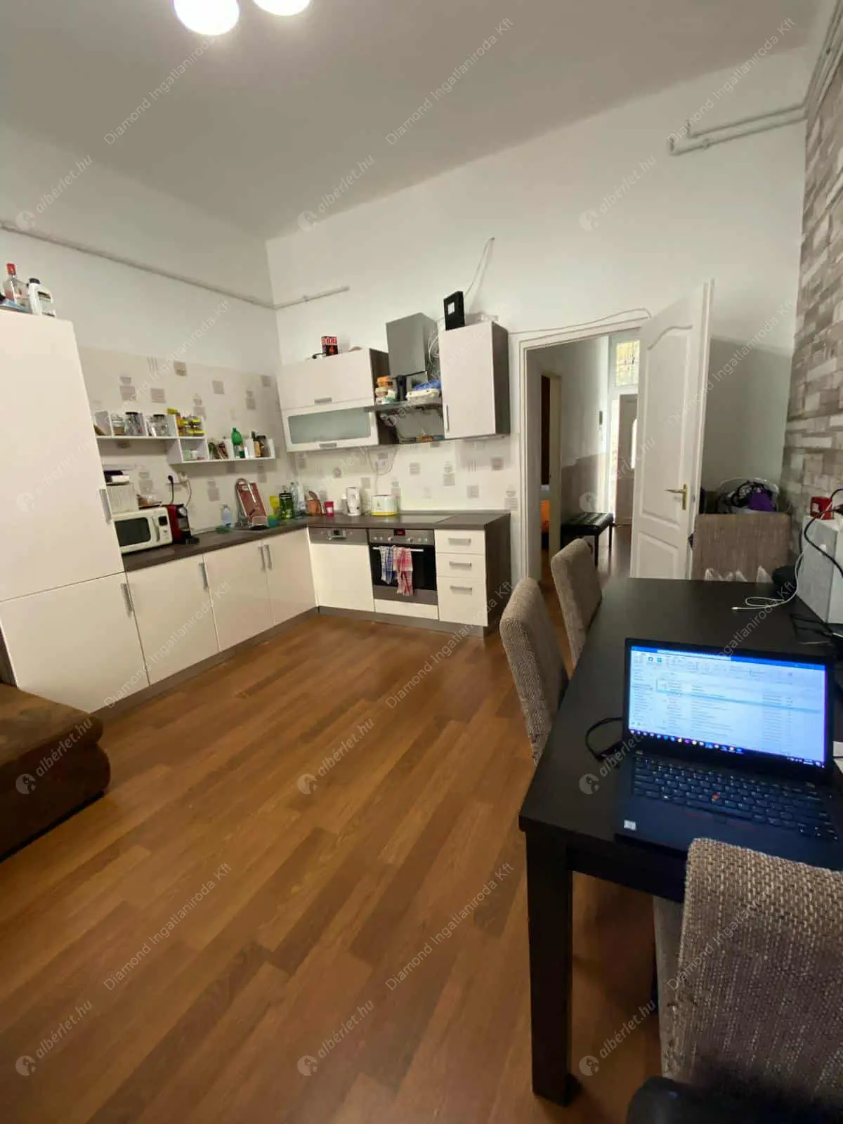 Kiadó albérlet 280000 Ft/hó áron: Budapest, VIII. kerület  Illés utca. Mérete: 57 nm, 3 szobás | Alberlet.hu - 6562824